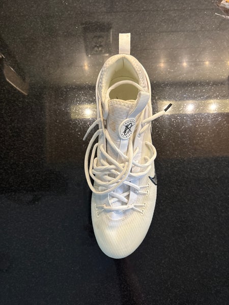White Men's Size M 11.0 (W 12.0) Adult Nike Low Top Alpha Huarache 7 Elite Molded Cleats (Used)