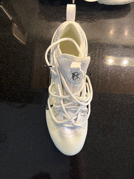 White Men's Size M 11.0 (W 12.0) Adult Nike Low Top Alpha Huarache 7 Elite Molded Cleats (Used)