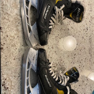 Bauer Supreme Hockey Skates Extra Wide Width 10 (Used)