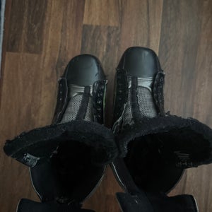 Mission Axiom T6 Hockey Skates Extra Wide Width  8.5 (Used)