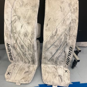 33"  2023 Bauer Vapor X5 Pro Goalie Leg Pads  (Used)