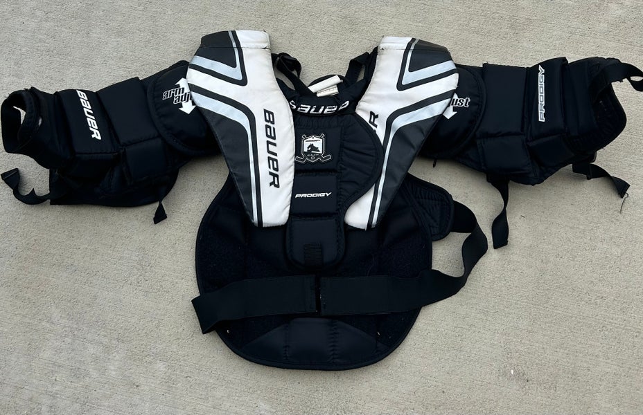 Large/Extra Large Bauer Prodigy Goalie Chest Protector (Used)
