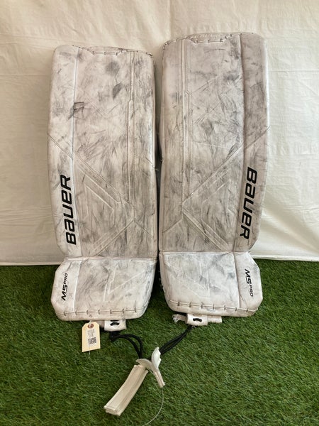 Bauer Supreme M5 Pro Goalie Leg Pads | INT Medium