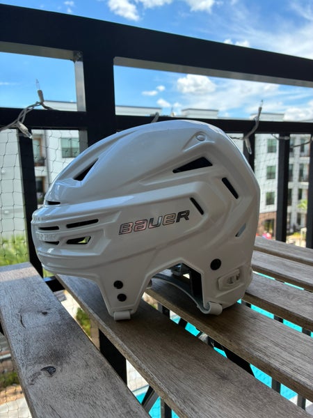 Medium Bauer Re-Akt 150 Helmet (New)