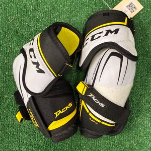 Junior Medium CCM Tacks Elbow Pads (Used)
