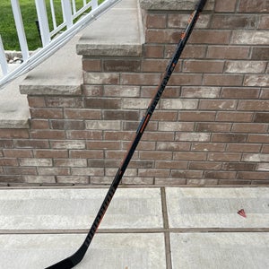 Intermediate Warrior Covert QRE SL Right Handed Hockey Stick W03 (Used)