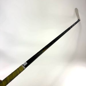 Used Left Black CCM Jetspeed FT7 Pro | 80 Flex P28 Curve Grip | D251