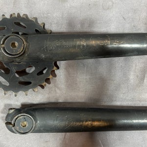 Vintage Haro Bikes 78 165mm Stamped Black Steel BMX Crankset 25-Tooth Chainring