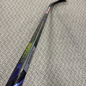 CCM Trigger 9 Pro 75 Flex P29 curve left hand stick