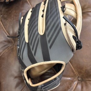 Baseball Gloves (SEE DISCRIPTION)