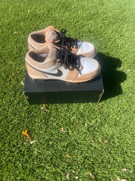 Gray Men's Size M 9.5 (W 10.5) Youth Air Jordan Low Top Molded Cleats (Used)