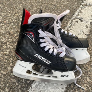 Bauer Vapor X400 size 1 skates
