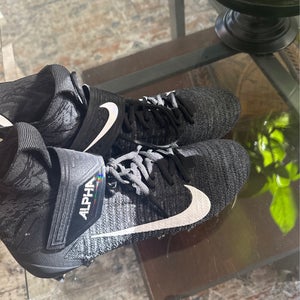 NIKE Alpha Menace Elite 2 Men's Football Cleats - Black/White - Size 11
