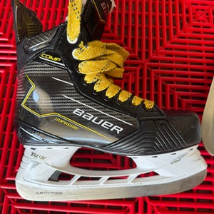 Bauer Supreme Comp Hockey Skates Regular Width Size 5 (Used)
