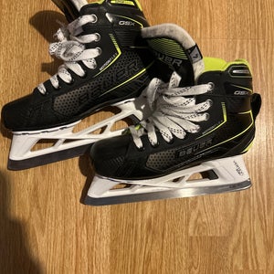 Bauer GSX Hockey Goalie Skates Regular Width  Size 4 (Used)