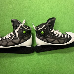 Reebok 9K Pump Hockey Goalie Skates Regular Width 8 (Used)