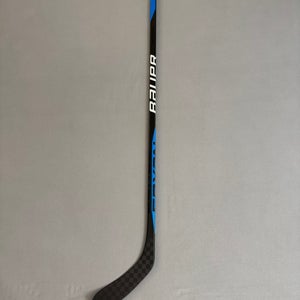 New Senior Bauer Nexus League Right Handed Pro Stock Hockey Stick 87 Flex P28