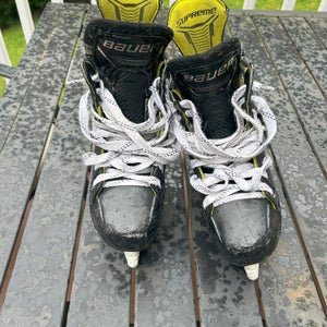 Bauer Supreme Ignite Pro+ Hockey Skates 8.5 (Used)