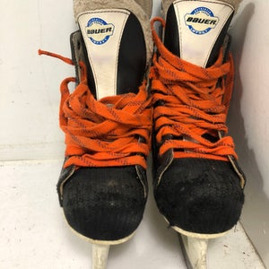 Used Bauer IMPACT 30 Junior 04 Ice Skates / Ice Hockey Skates 11339-S000133372