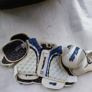Used Junior Shoulder Pads 11339-S000099454