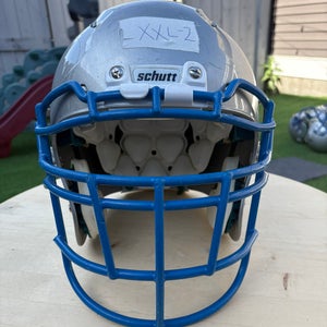 Adult DOUBLE Extra Large Schutt Vengeance DCT Helmet (Used)
