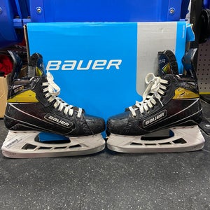 Used Bauer Supreme UltraSonic Size 5 Fit 2 Skates