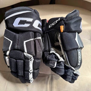 CCM As-v Gloves 14"  (Used)