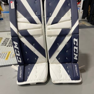 CCM Extreme Flex 5.9 Goalie Leg Pads