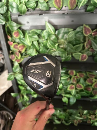 Wilson D7 Right Handed Fairway Wood Stiff Flex 5 Wood (Used)