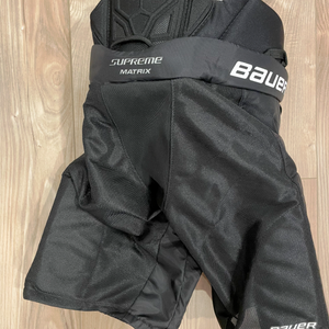 Medium Junior Bauer Supreme Matrix Hockey Pants (New)