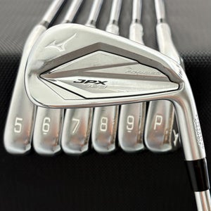 MIZUNO JPX 923 FORGED IRON SET 4-P