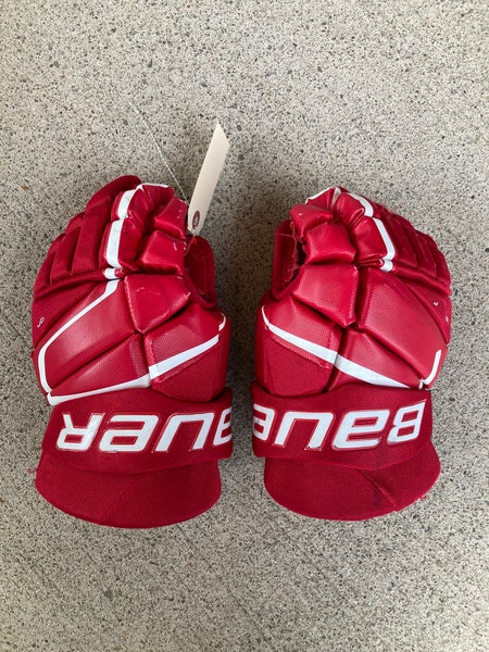 Red Junior Bauer Vapor 3X Gloves 12" (Used)