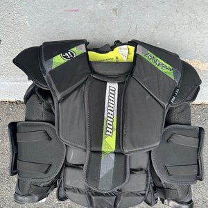 Medium 2024 Warrior RITUAL X4 E Goalie Chest Protector  (Used)