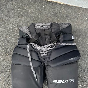 Intermediate Medium 2023 Bauer Elite Hockey Goalie Pants  (Used)