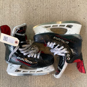 Intermediate Bauer Vapor X4 Hockey Skates | Size 4, Fit 2