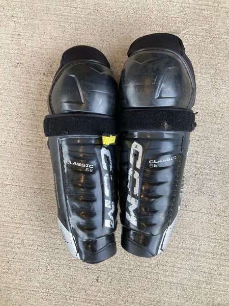 Intermediate CCM Tacks Classic SE Shin Pads 14" (Used)