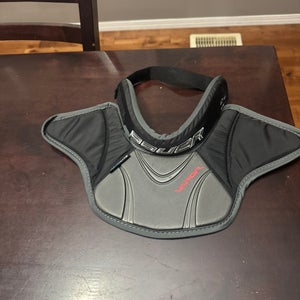 Senior Bauer Vapor Goalie Neck Guard(New)