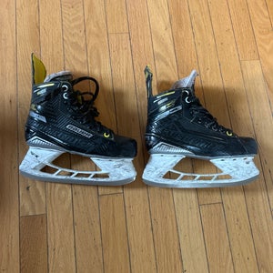 Bauer Supreme S35 Hockey Skates Regular Width Size 3.5 (Used)
