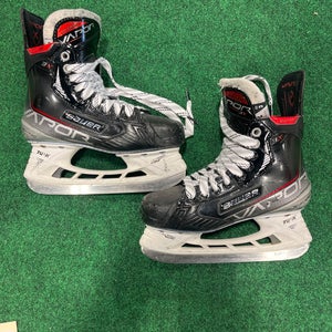 Intermediate Bauer Vapor 3X Hockey Skates | (Fit 3) Size 4.5 (Used)