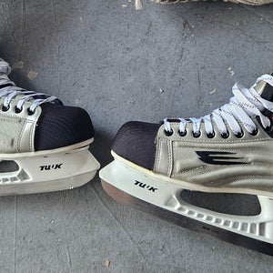Ice skates vapor