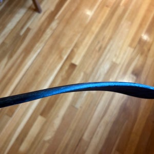 Intermediate Bauer Supreme UltraSonic Right Handed Hockey Stick P88 (New)