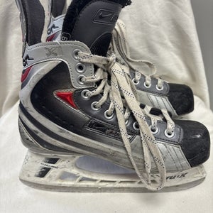 Senior Size 6.5 Bauer Vapor XII Ice Hockey Skates