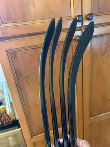 Intermediate Bauer Supreme UltraSonic Right Handed Hockey Stick P88 (New)