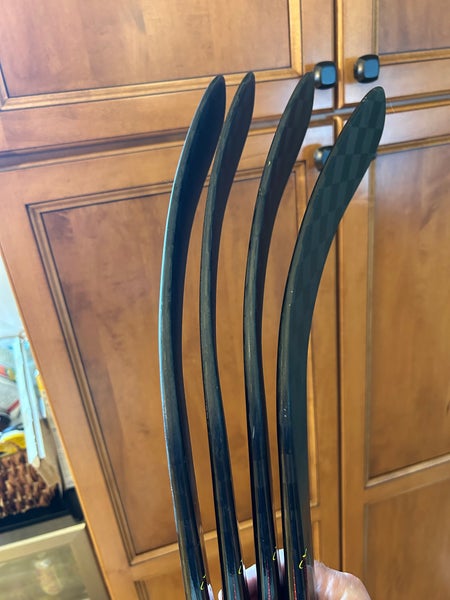 Intermediate Bauer Supreme UltraSonic Right Handed Hockey Stick P88 (New)