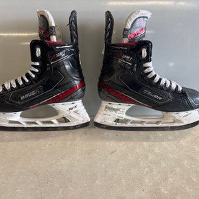 Bauer (Used) Intermediate 6 Hockey Skates