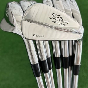 Titleist 690 MB Forged Iron Set 3-P / Dynamic Gold 130 Stiff