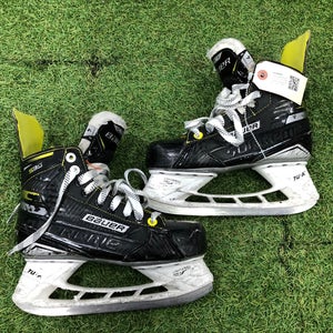 Intermediate Bauer Supreme S35 Hockey Skates Regular Width Size 4.0 (Used)