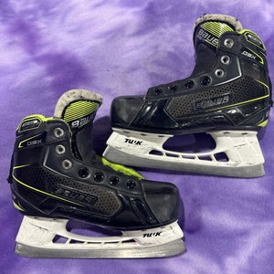 Youth Bauer GSX Hockey Goalie Skates Regular Width 13 (Used)