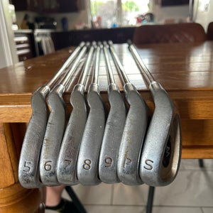 Women's Iron Set Ladies Flex Graphite Shaft (Used)