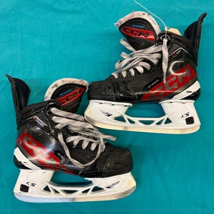 Intermediate CCM Jetspeed FT680 Hockey Skates Regular Width Size 4.5 (Used)